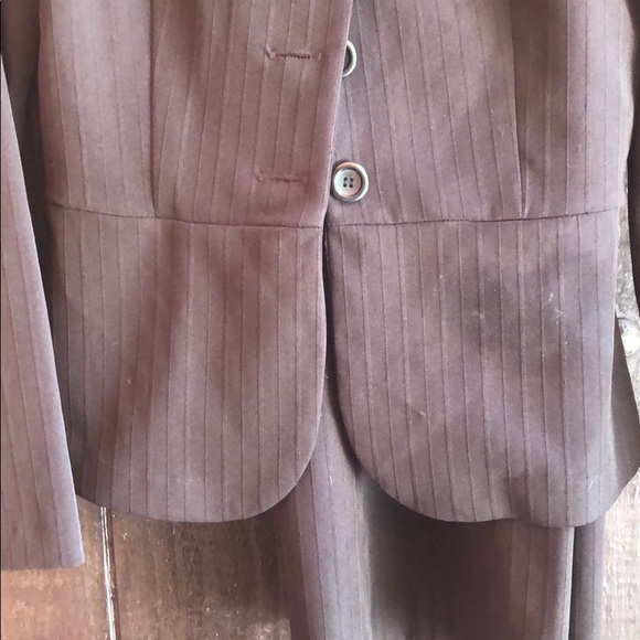 Business suit - Picture 3 of 3